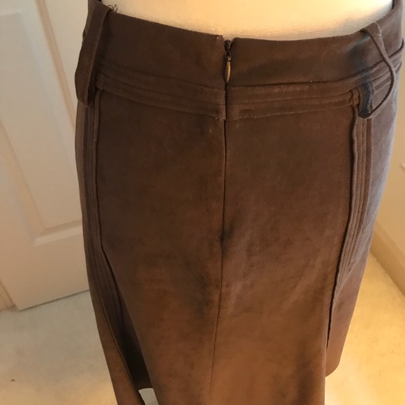 B. Moss brown skirt. Size 8 - Picture 3 of 5